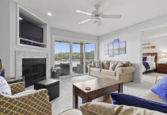 Quietside allows 18 year olds to book a room