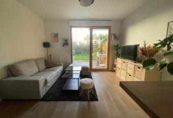 Appartement proche Disney has Balcony rooms