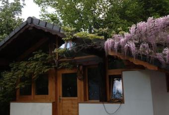 SAVOIE/ petit chalet studio meubl   allows 18 year olds to book a room