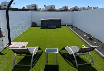 Casa Mic&ele has rooms with a private hot tub