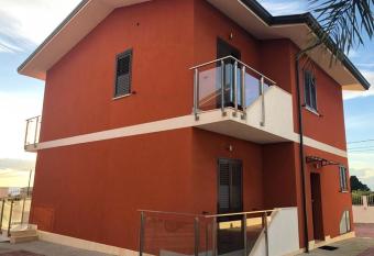 Casa Vacanze Decastadio has Balcony rooms