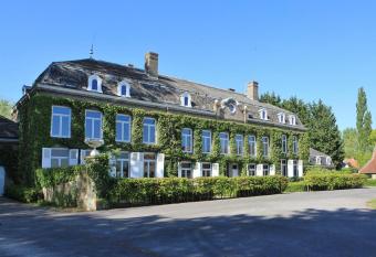 Kasteel Sint-Flora allows 18 year olds to book a room