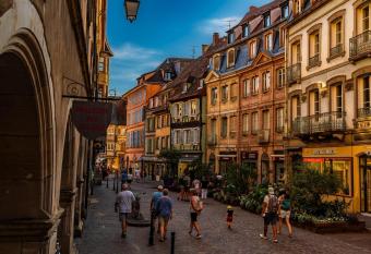 Spacious Appartement Colmar has Balcony rooms