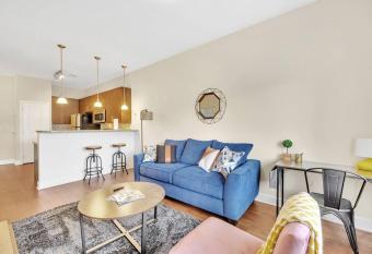 (null) allows 18 year olds to book a room