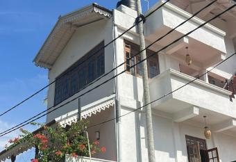 Beach Club Apartments has Balcony rooms