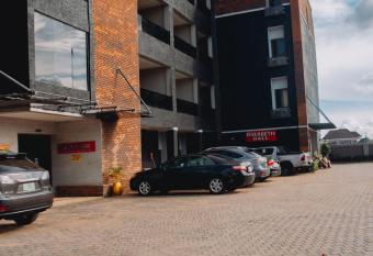 VILLA TOSCANA HOTEL ASABA has Balcony rooms