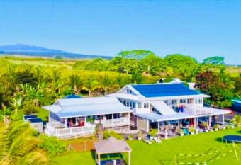 Waterfall Wellness Haven Sauna, Ice Bath, & More has rooms with a private hot tub