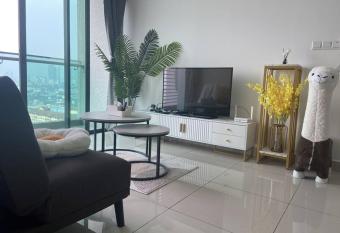 New Bandar Sunway 4 to 6 Pax has Balcony rooms