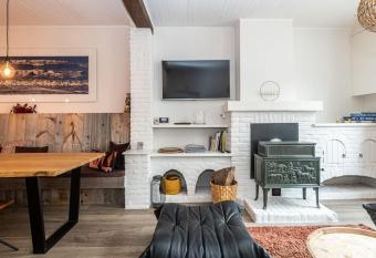 Charming house in Damme Center has Balcony rooms