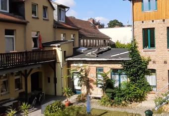Alte Stadtmauer I has Balcony rooms