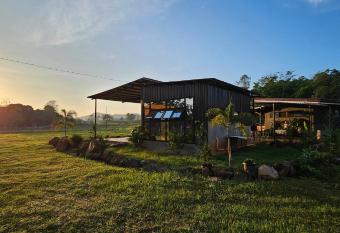 Jorge s Black Cabin allows 18 year olds to book a room