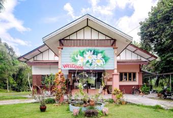 Waterjade Resort allows 18 year olds to book a room