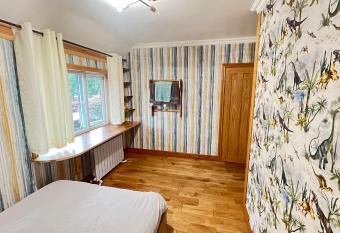 Happy staying allows 18 year olds to book a room