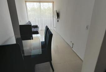 Cozy unit with kids pool / parking digital access allows 18 year olds to book a room