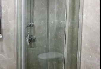 GOLD Hostel allows 18 year olds to book a room