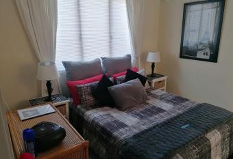 HARTSRUS has Balcony rooms