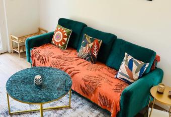 Maison Evasion Voyage parking et jardin by Art de Voyager has Balcony rooms