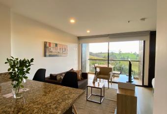 Suite hotelera - A 5 minutos del Aeropuerto has Balcony rooms