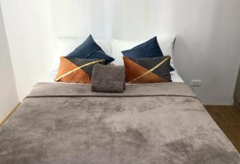 Balcony View Studio Mesatierra Garden Residences has Balcony rooms