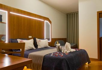 Motel Para  so do Braseiro has Smoking rooms