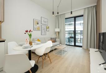 Shellter Apartments 117 H - by Jantar Apartamenty has Balcony rooms