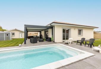 Villa bassin d  archachon has Balcony rooms