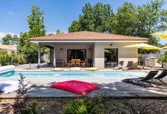 Belle villa 130 m  , piscine has Balcony rooms
