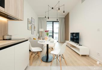 Shellter Apartments Villas - by Jantar Apartamenty has Balcony rooms