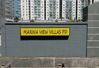 Marina Cozy Holiday Apartment has Balcony rooms