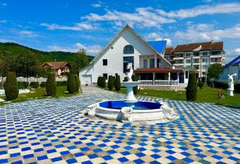 Pensiunea Carol has Balcony rooms