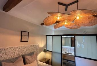 La Saint-Pauloise has Balcony rooms