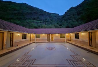 Shivraj Palace Resort has Balcony rooms