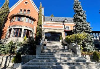 Palacio de Miraflores has Balcony rooms