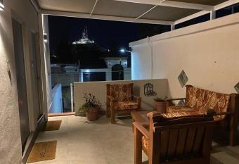 Departamentos ejecutivos allows 18 year olds to book a room