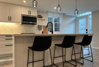 The Croft House - 2 Bedroom 1 Bathroom Suite allows 18 year olds to book a room