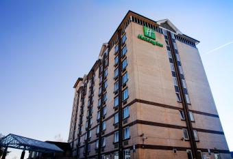 Holiday Inn Slough Windsor, an IHG Hotel allows 18 year olds to book a room