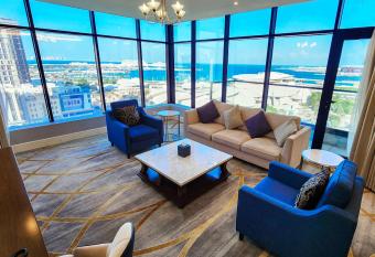                                    Sherao Hotel by ABRAJ has rooms with a private hot tub