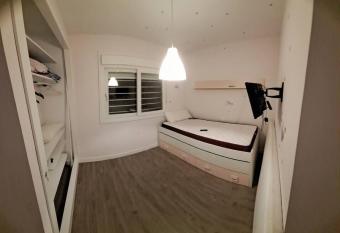 Habitaci  n cama nido - Metropolitano allows 18 year olds to book a room