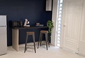 Appartement cosy allows 18 year olds to book a room