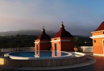 CASA REALE has Balcony rooms