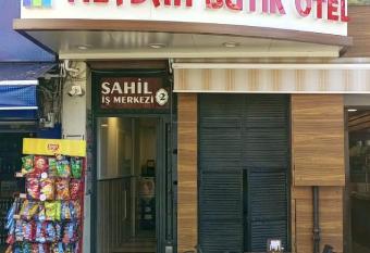 MEYDAN BUT  K OTEL has Balcony rooms