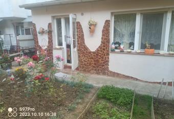 Maria Rooms has Balcony rooms