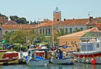 Saint-Mandrier : Superbe bateau id  alement situ   pour 4 ou 5 personnes has Balcony rooms