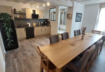 La Maison du 19 - 130m2 - Les Rosiers sur Loire - Chambres climatis  es allows 18 year olds to book a room