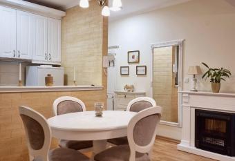 Antik Apartman allows 18 year olds to book a room