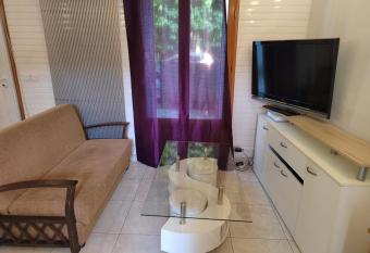 Studio d  tente has Balcony rooms