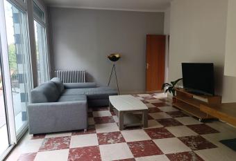 Appartement spacieux has Balcony rooms