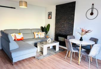 Seascape Bliss - Coastal Retreat in Youghal`s heart - Family Friendly - Long Term Price Cuts has Balcony rooms