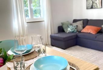 Jardim da Parada allows 18 year olds to book a room