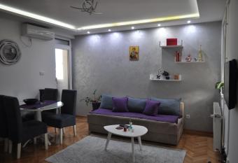 Savic apartman has Balcony rooms